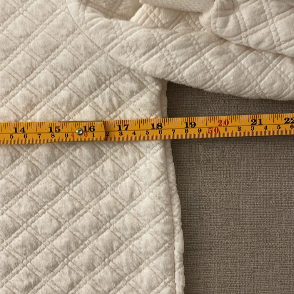 Loft polyester cotton quilted pattern puff sleeve… - image 6